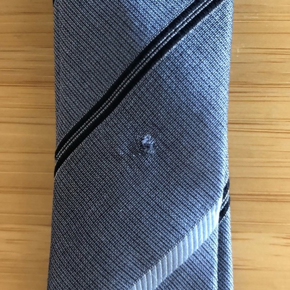 Daks London Silk Tie In Modern Gray! - Picture 3 of 7